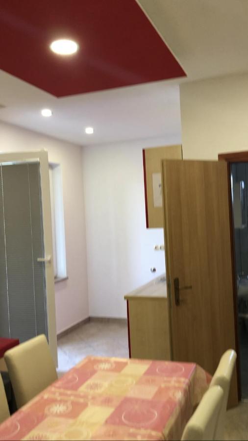 Miro Apartmani Ražanac Kültér fotó