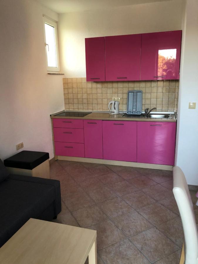 Miro Apartmani Ražanac Kültér fotó