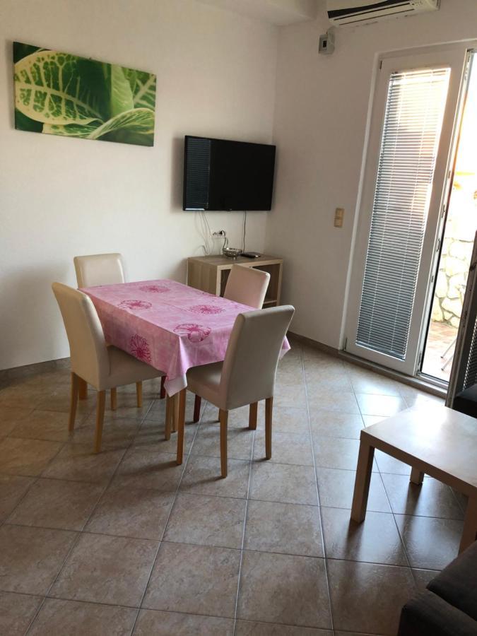 Miro Apartmani Ražanac Kültér fotó