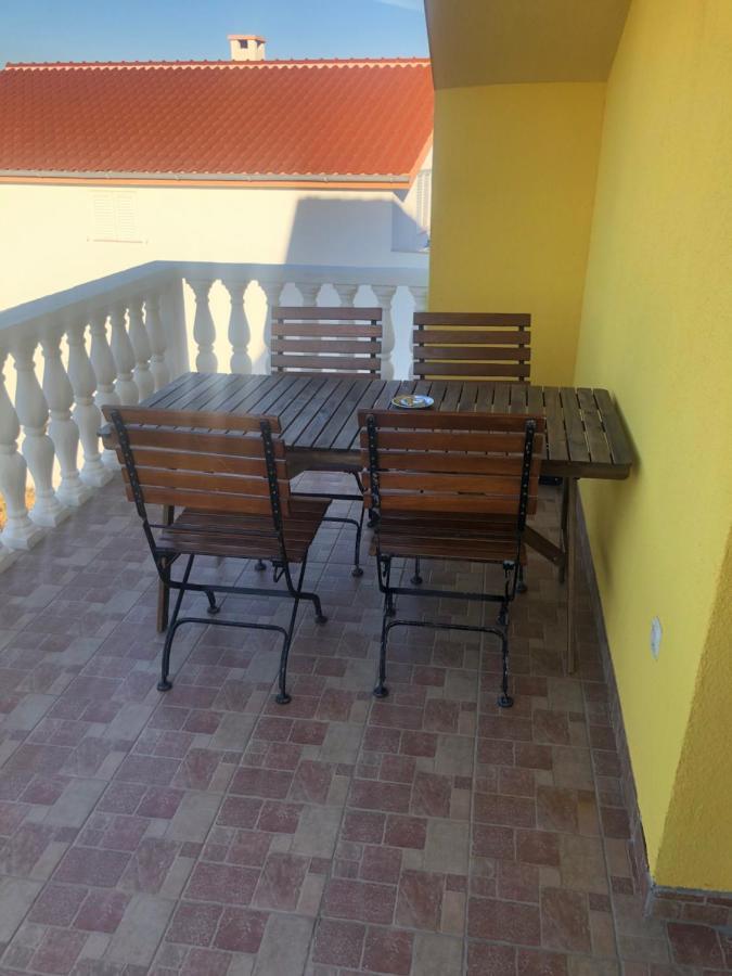 Miro Apartmani Ražanac Kültér fotó