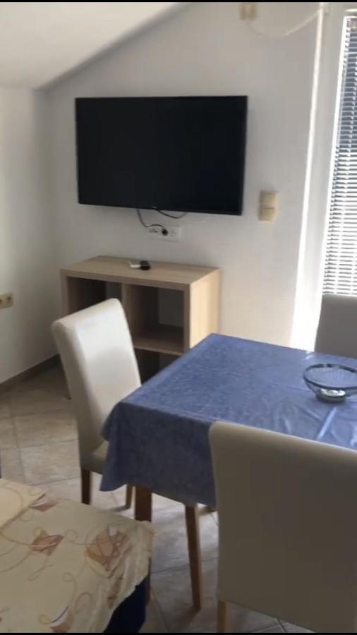 Miro Apartmani Ražanac Kültér fotó