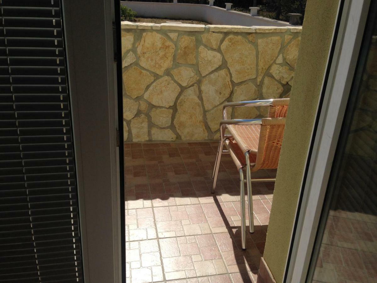 Miro Apartmani Ražanac Kültér fotó