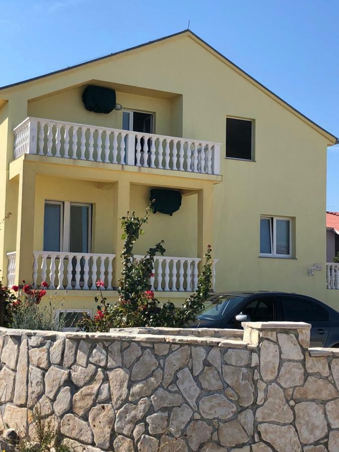Miro Apartmani Ražanac Kültér fotó